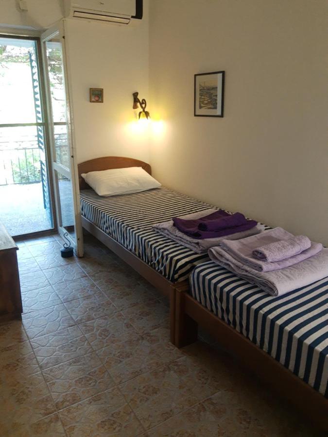Sea-Side Old Stone Villa With A Private Garden Budva Extérieur photo