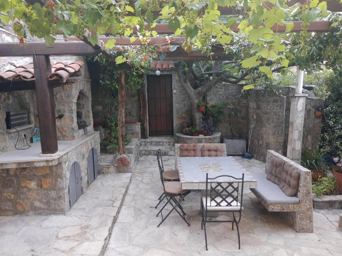 Sea-Side Old Stone Villa With A Private Garden Budva Extérieur photo