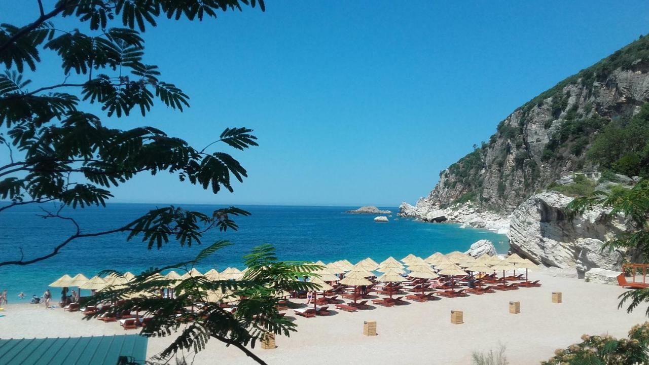 Sea-Side Old Stone Villa With A Private Garden Budva Extérieur photo