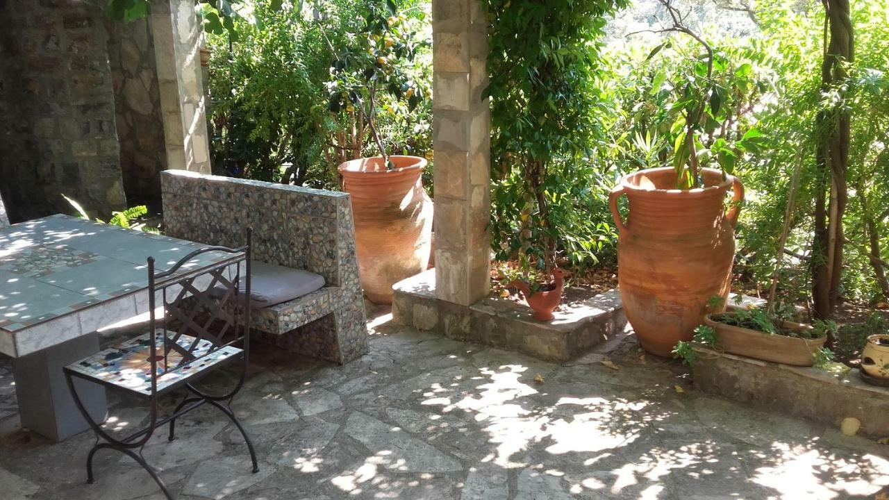 Sea-Side Old Stone Villa With A Private Garden Budva Extérieur photo