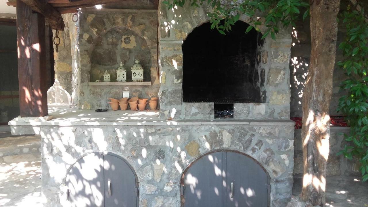 Sea-Side Old Stone Villa With A Private Garden Budva Extérieur photo