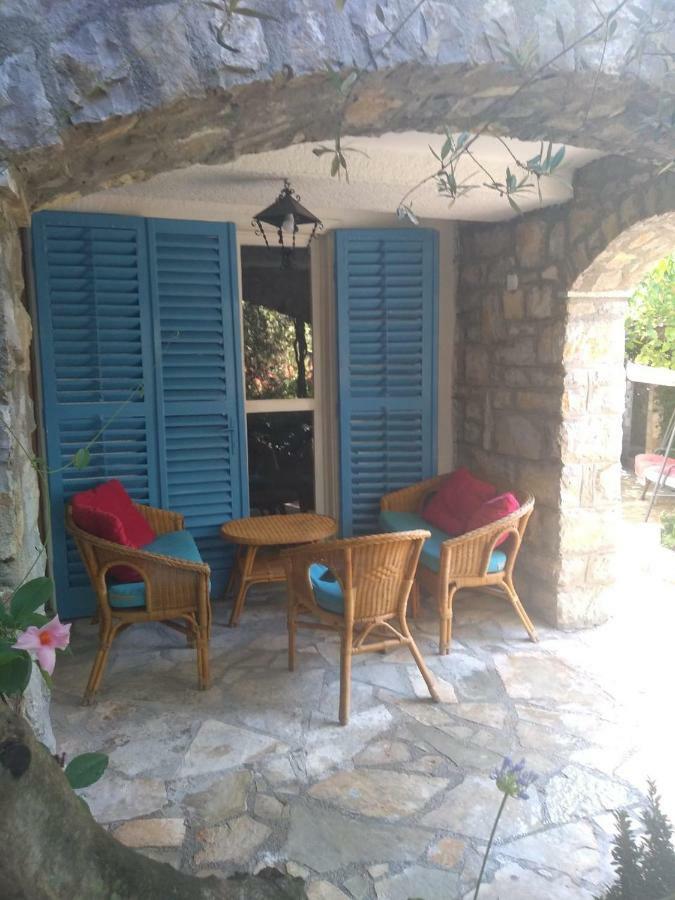 Sea-Side Old Stone Villa With A Private Garden Budva Extérieur photo